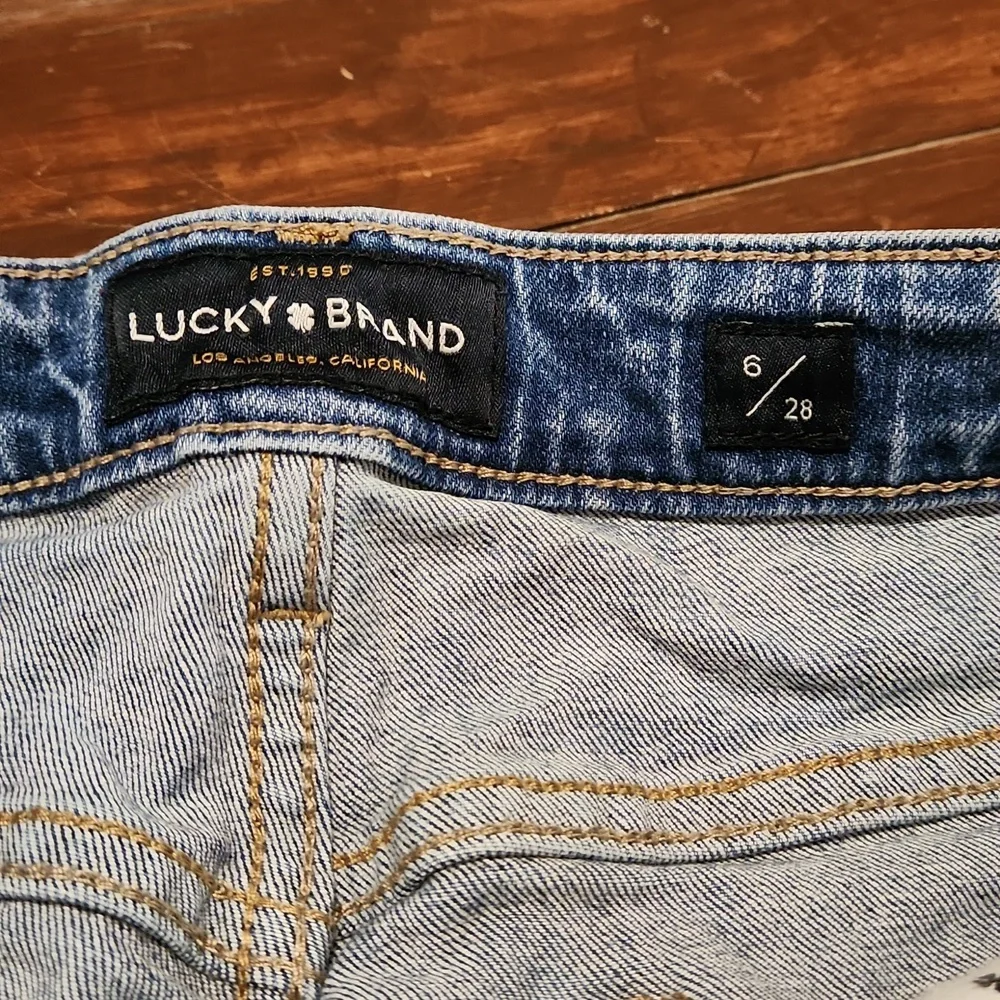 Lucky Brand Distressed Denim Shorts (0719) - Picture 4 of 5